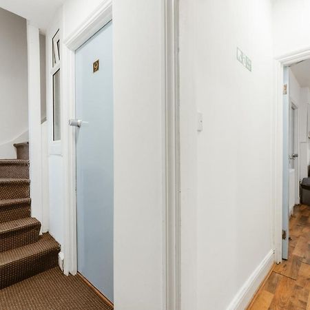 Upton Park Bedrooms 25 Min To Central London Eksteriør billede