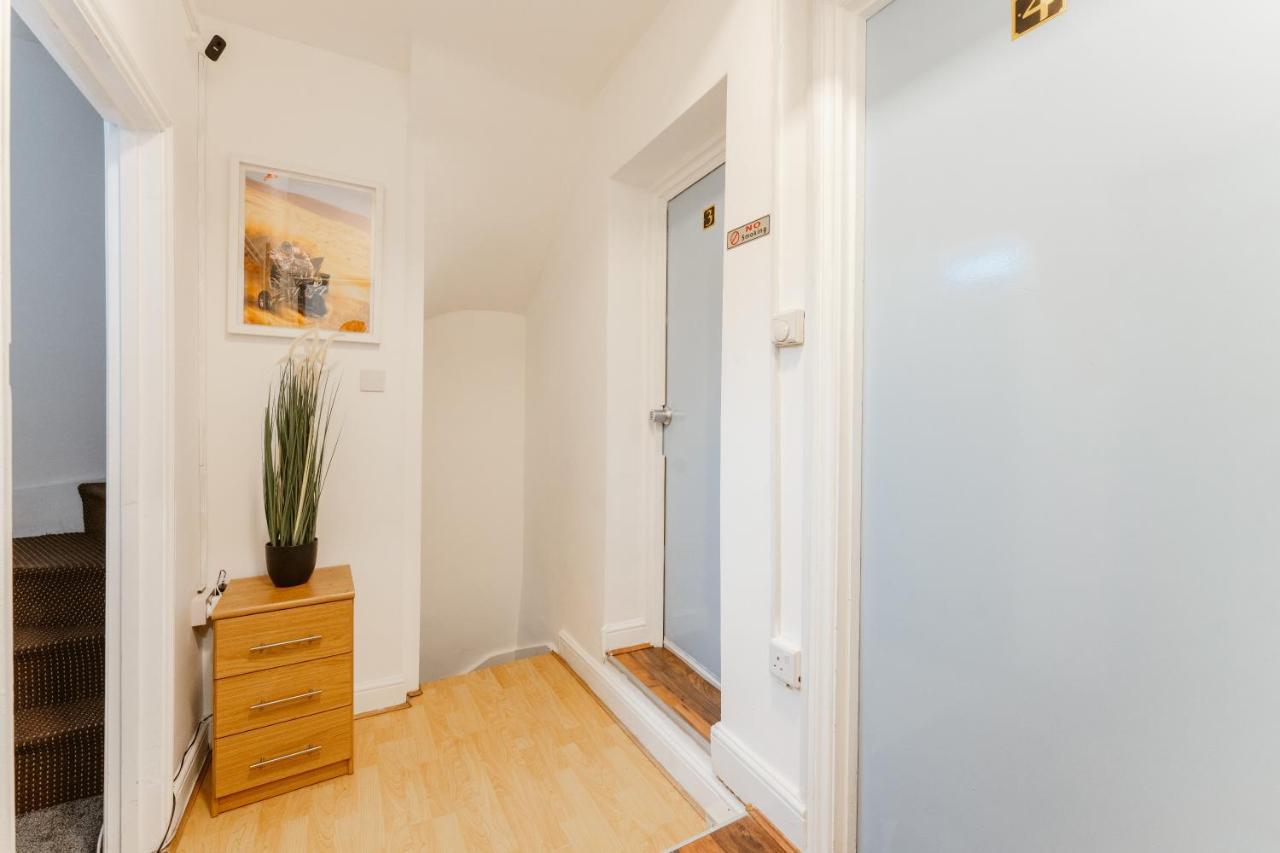 Upton Park Bedrooms 25 Min To Central London Eksteriør billede