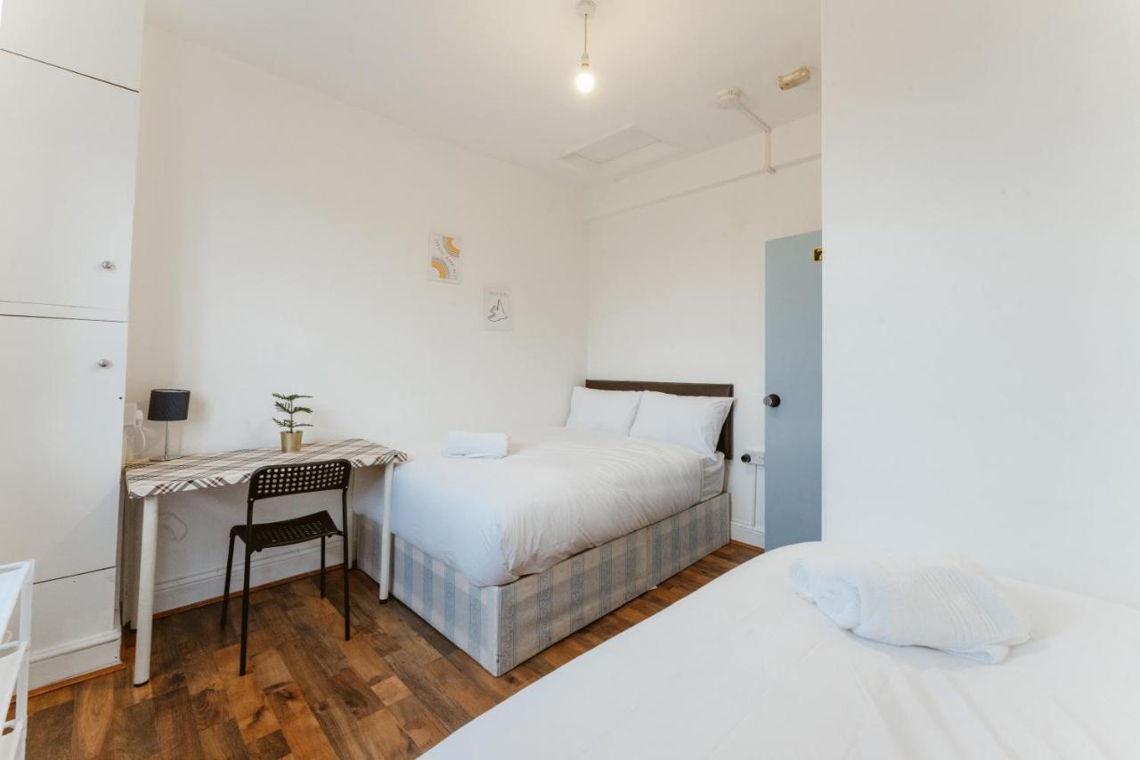 Upton Park Bedrooms 25 Min To Central London Eksteriør billede