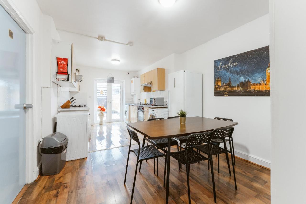 Upton Park Bedrooms 25 Min To Central London Eksteriør billede