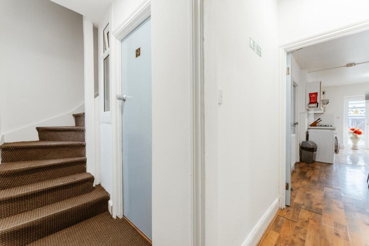 Upton Park Bedrooms 25 Min To Central London Eksteriør billede