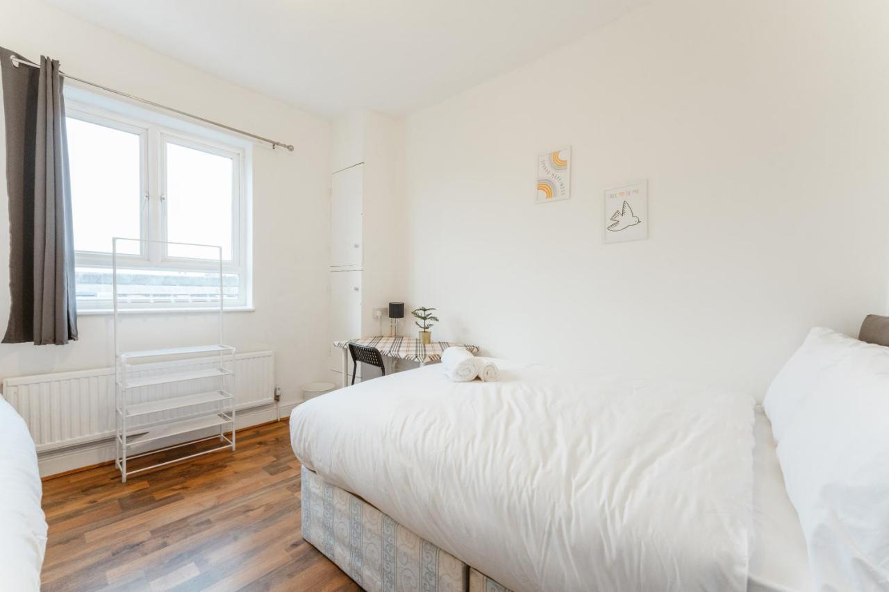 Upton Park Bedrooms 25 Min To Central London Eksteriør billede